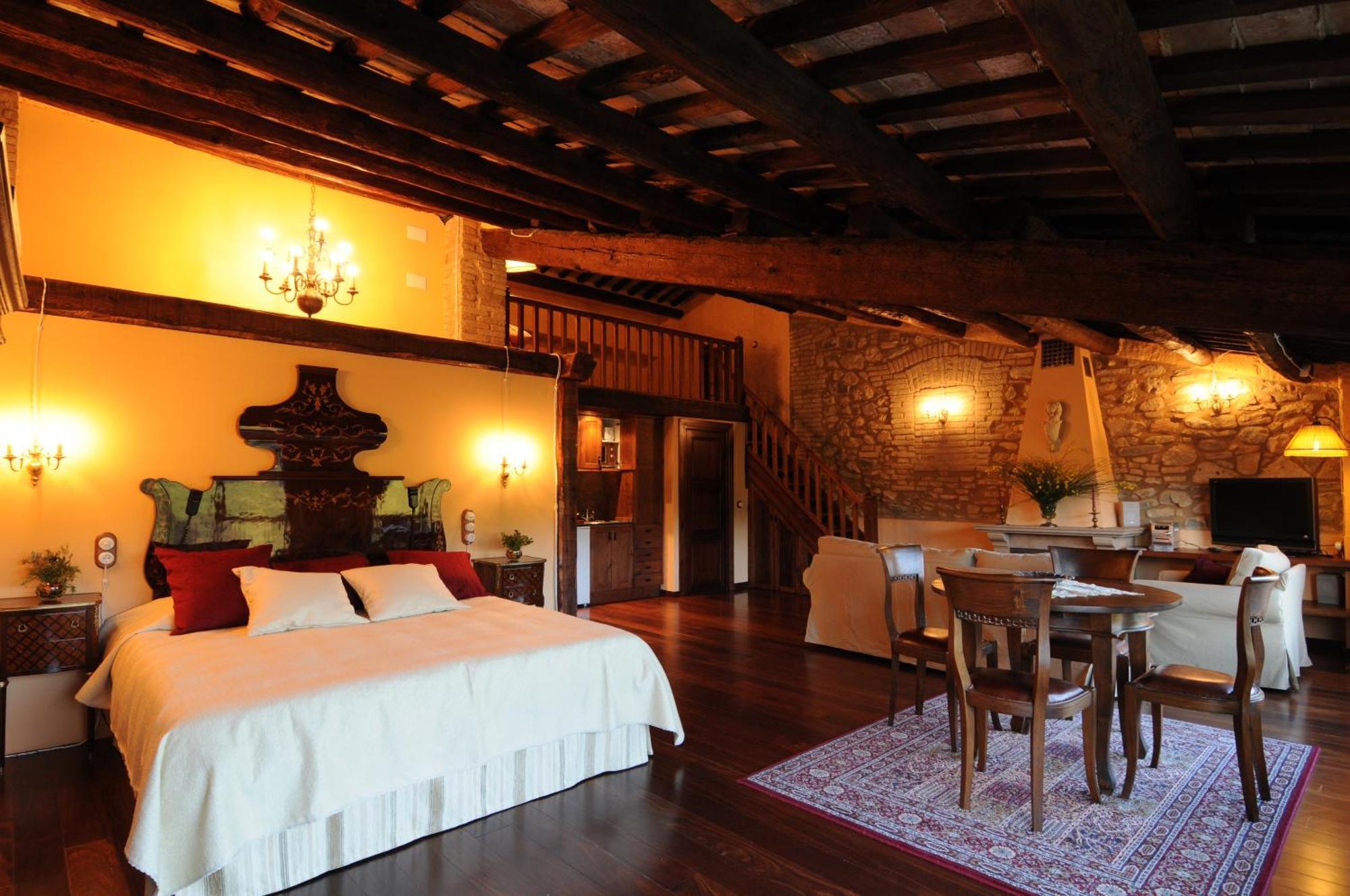 Castell De Riudabella Vimbodi I Poblet Quarto foto